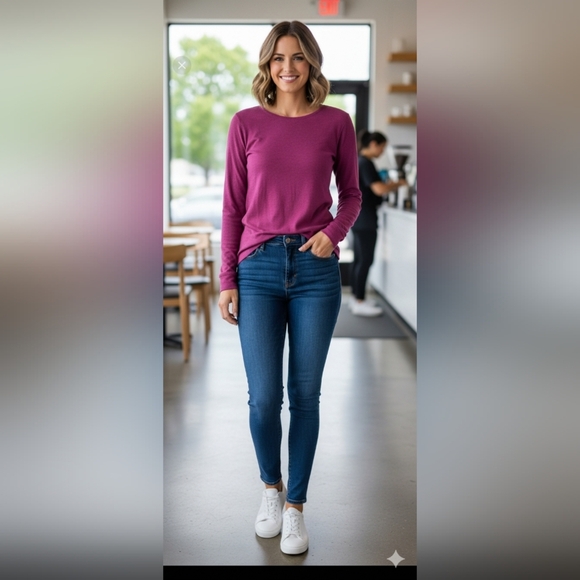 Croft & Barrow Essential Long-Sleeve Crewneck Tee Magenta, L (EUC) - Picture 1 of 5